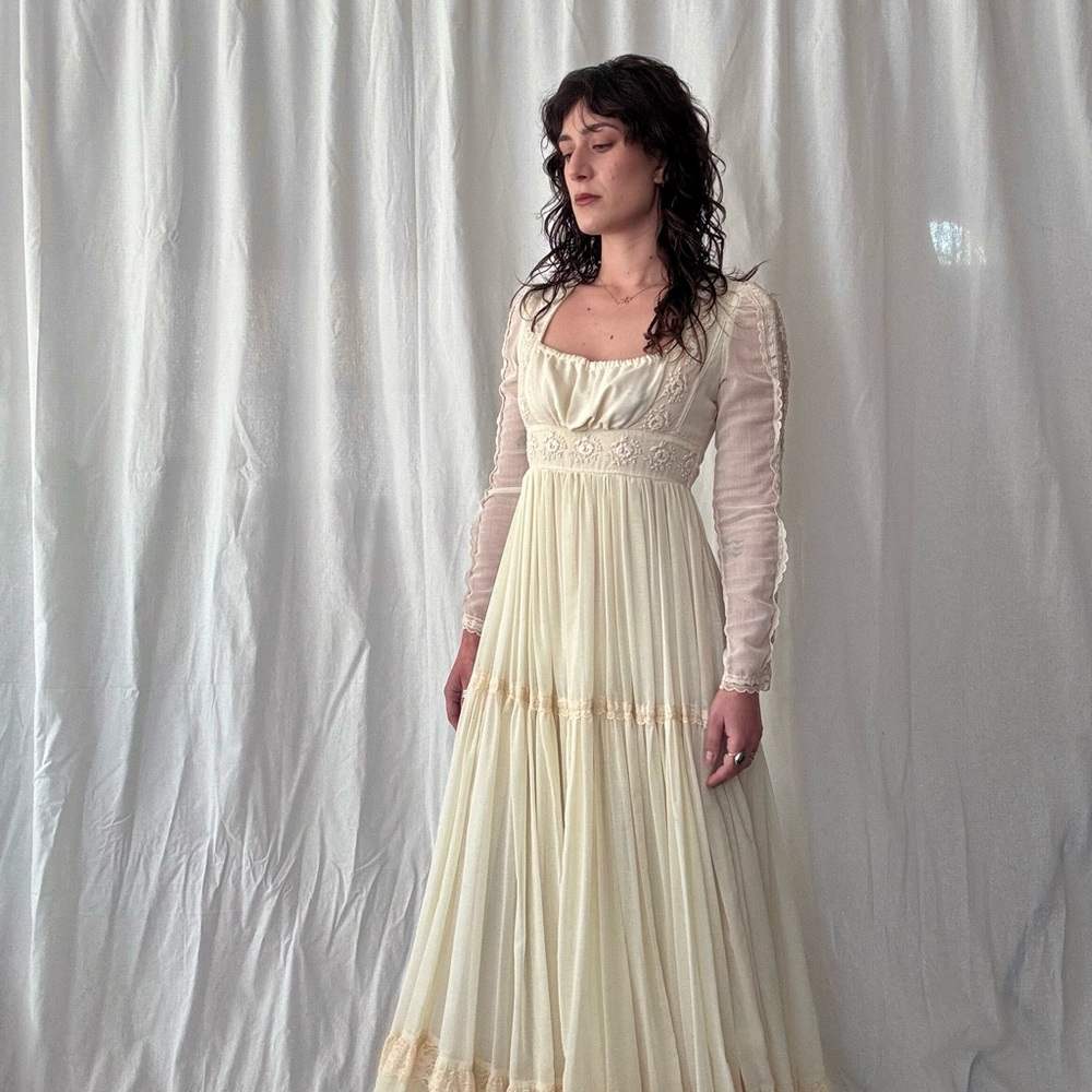 Cream Long Sleeve Gunne Sax Dress